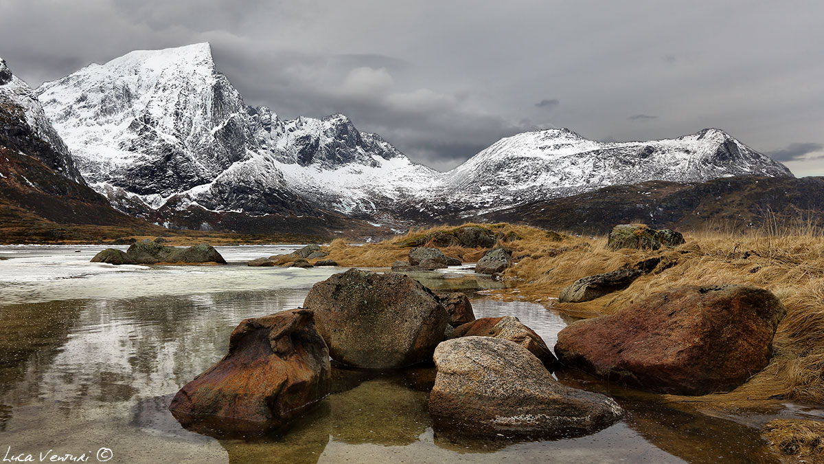 Artict rocks and ice