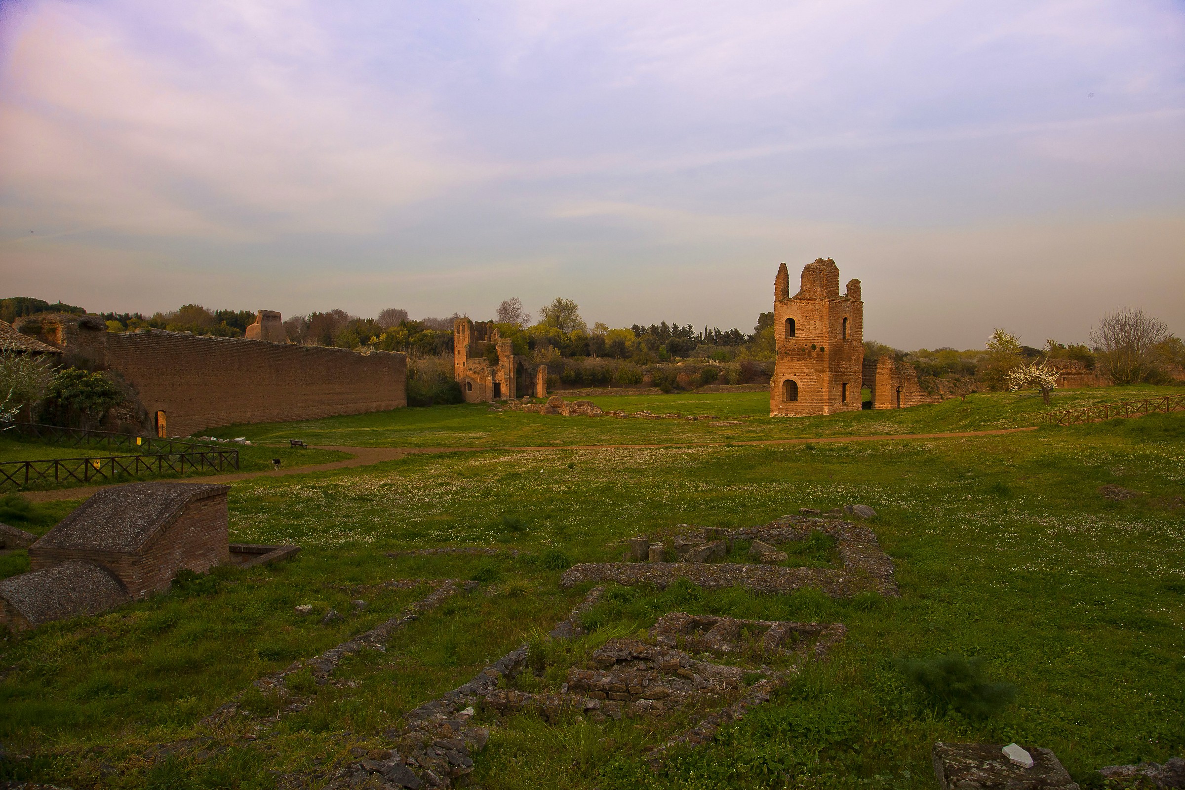 Via Appia Antica al tramonto