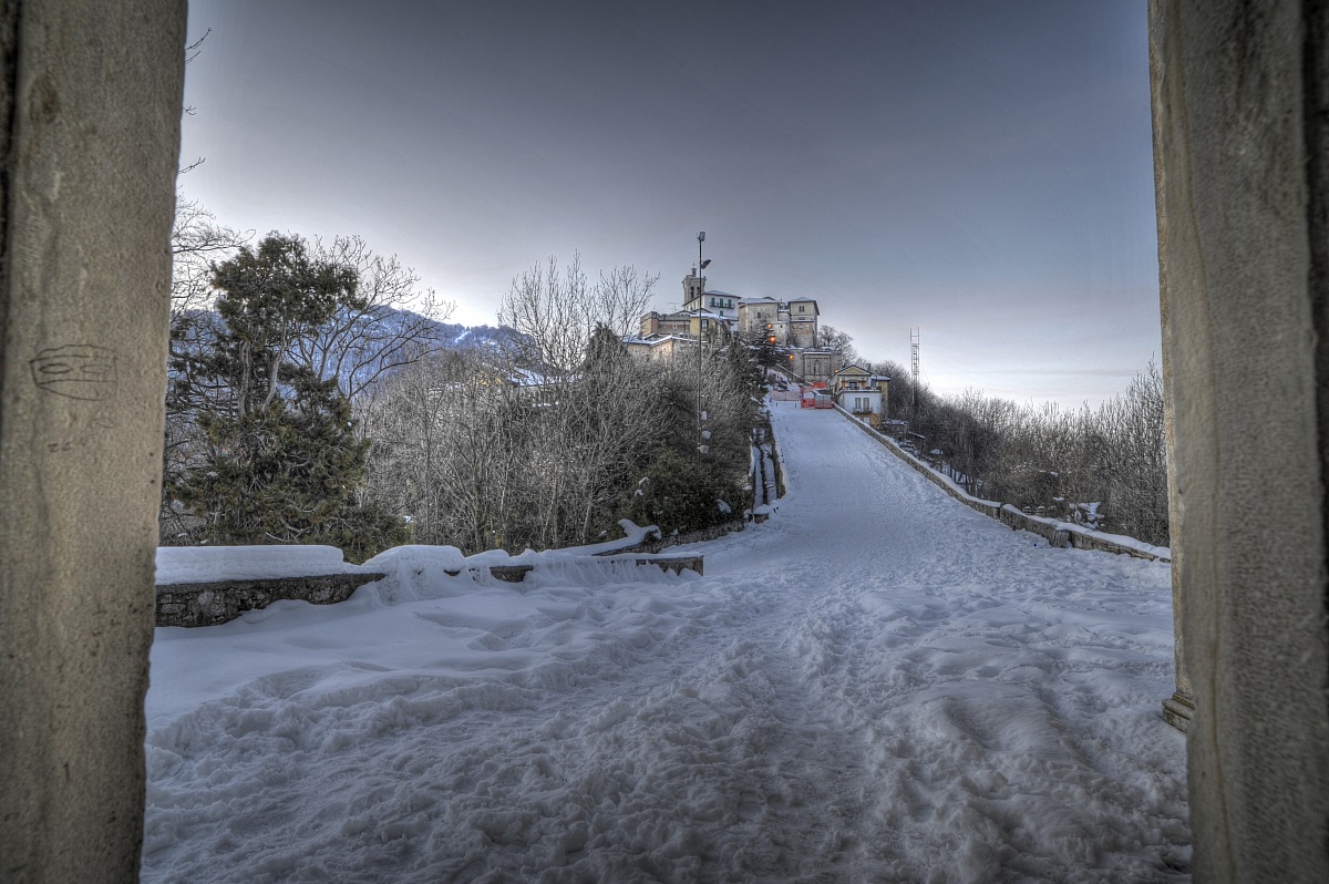 Vista del Santuario e del Campo dei Fiori