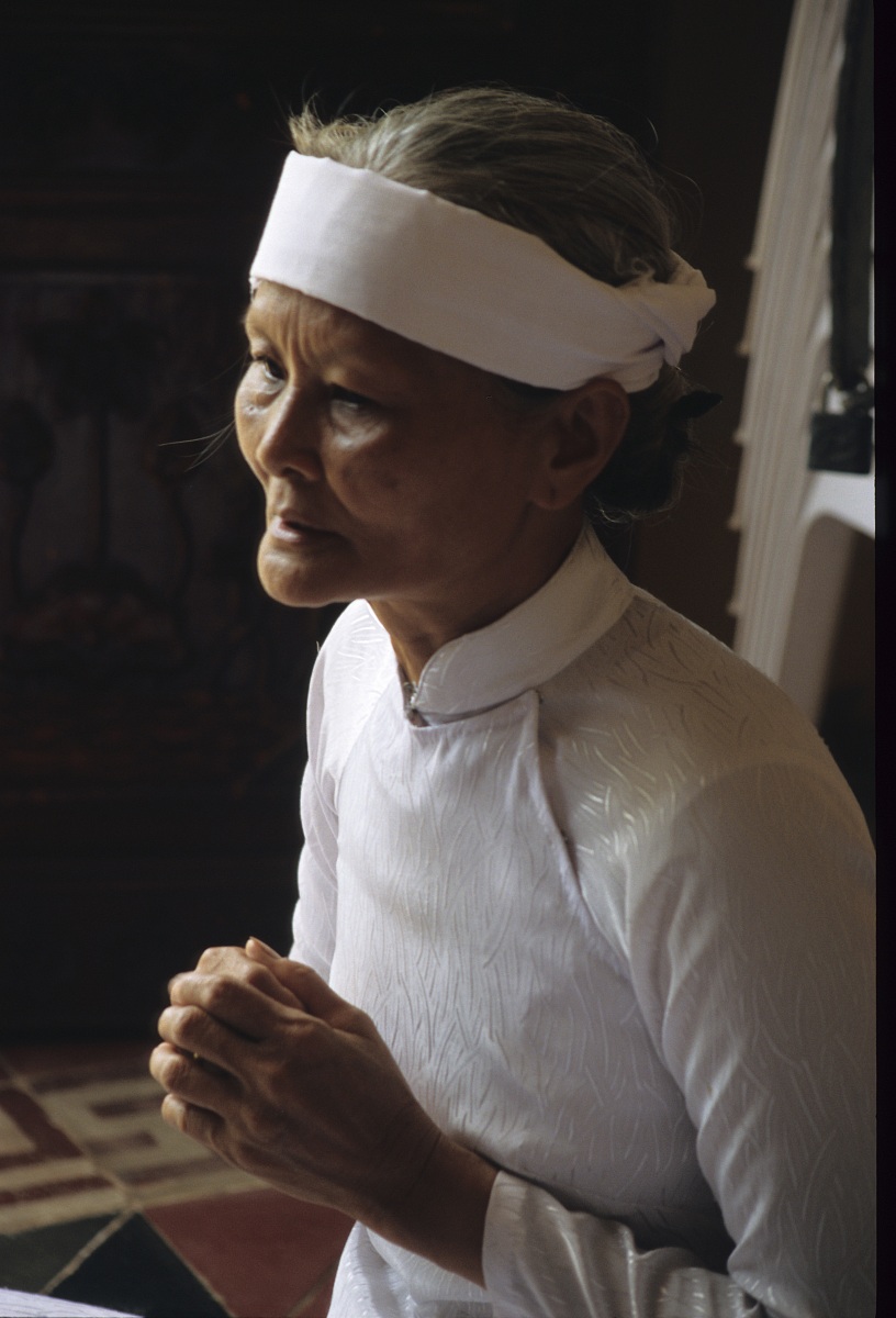 Vietnamese in prayer