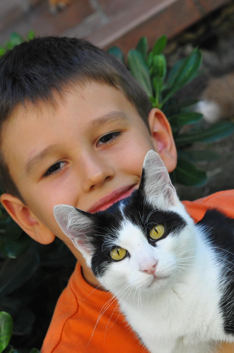 Alvise with her kitten