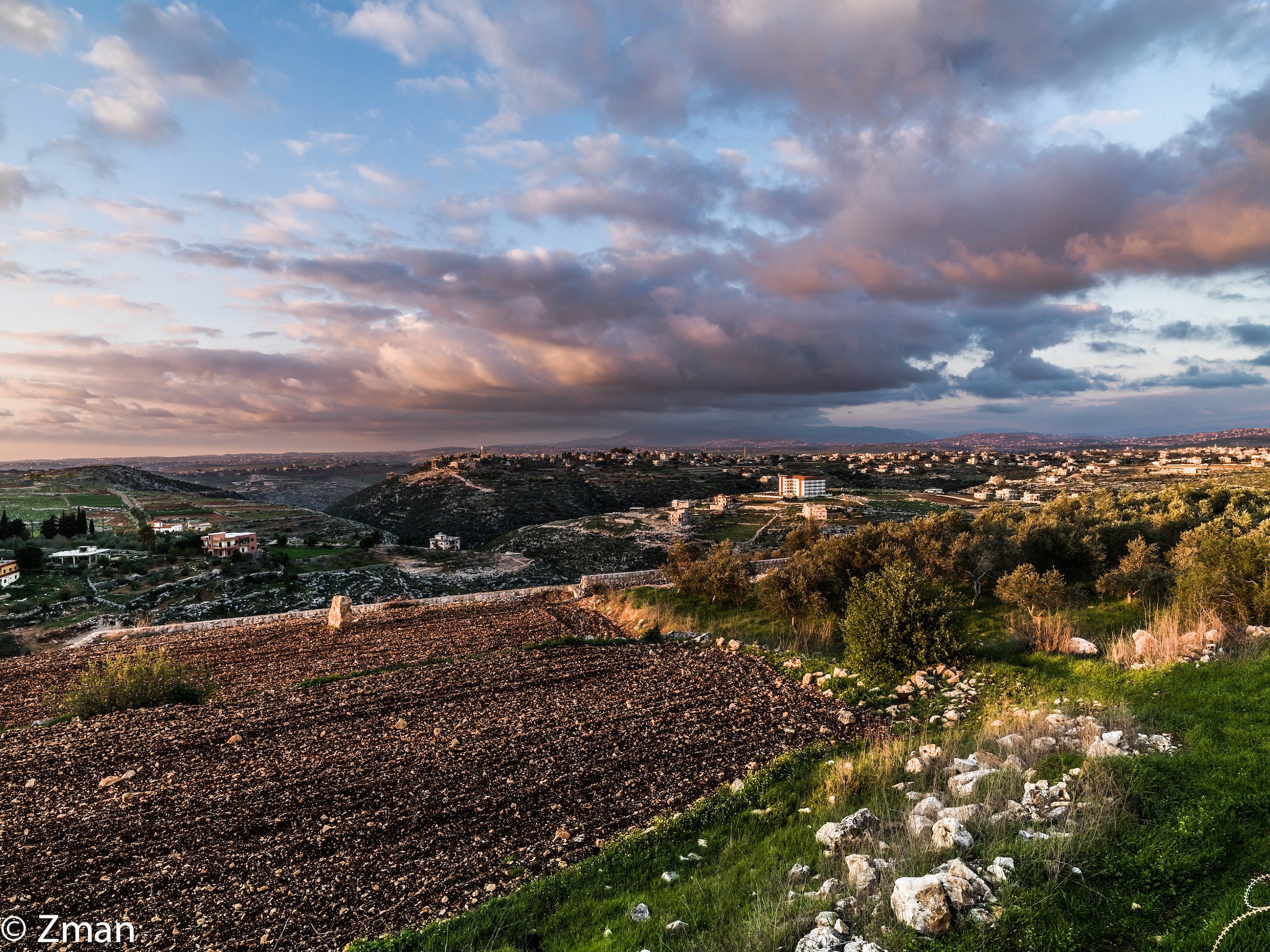 Toulin The Village a Top Of The Hill dal nostro posto