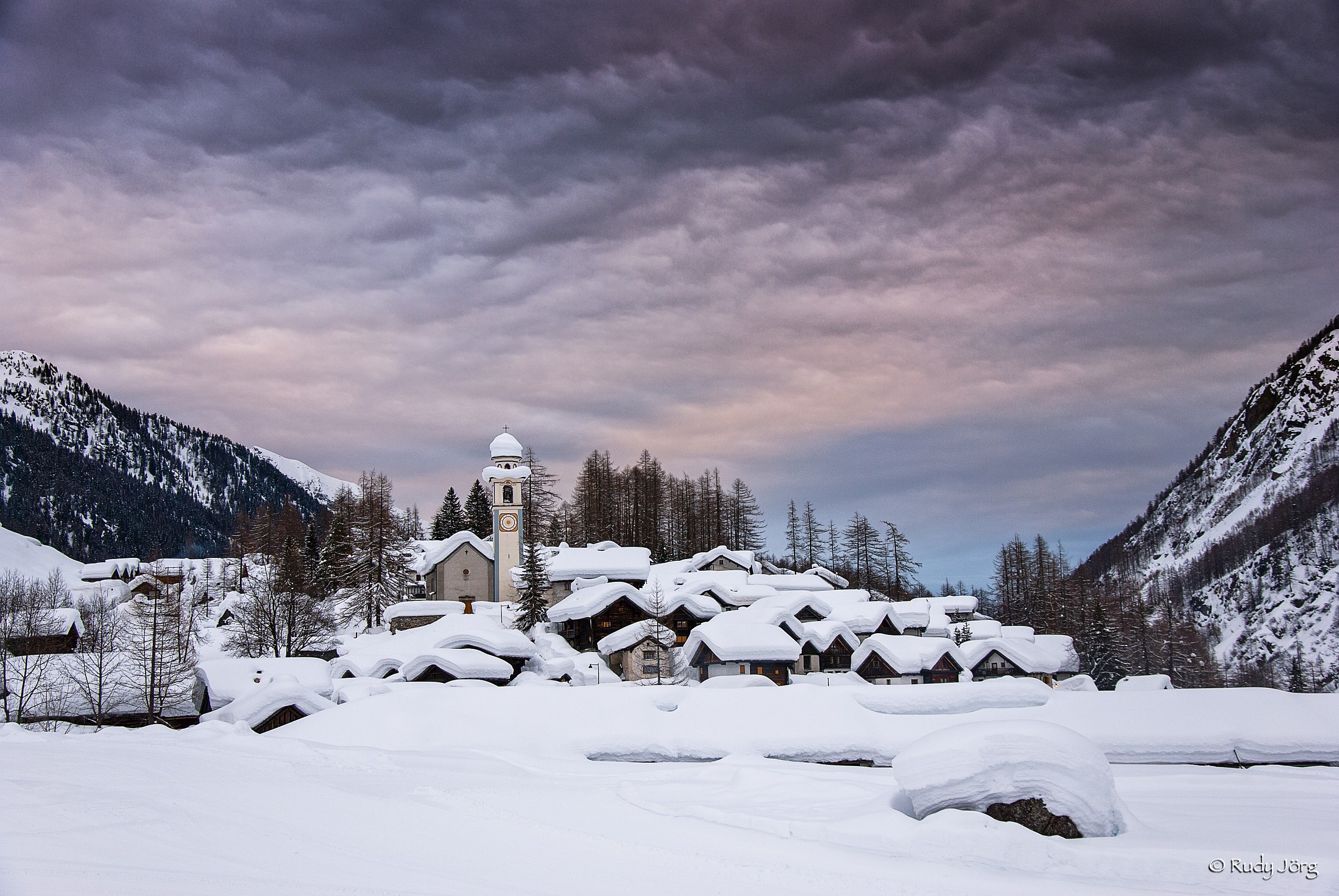 Bosco Gurin sotto la neva