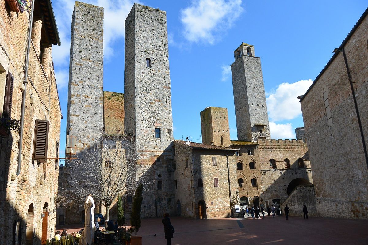 Piazza San Geminiano