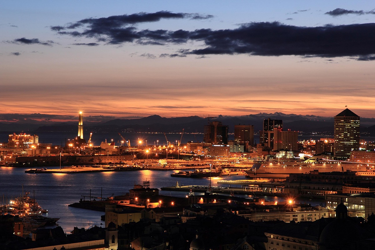 Panorama of the port with Lantern (Genoa)