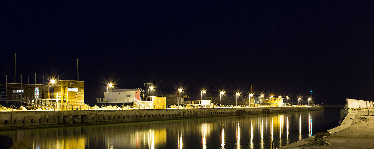 Overflows to the North Pier - Pescara (Abruzzo)