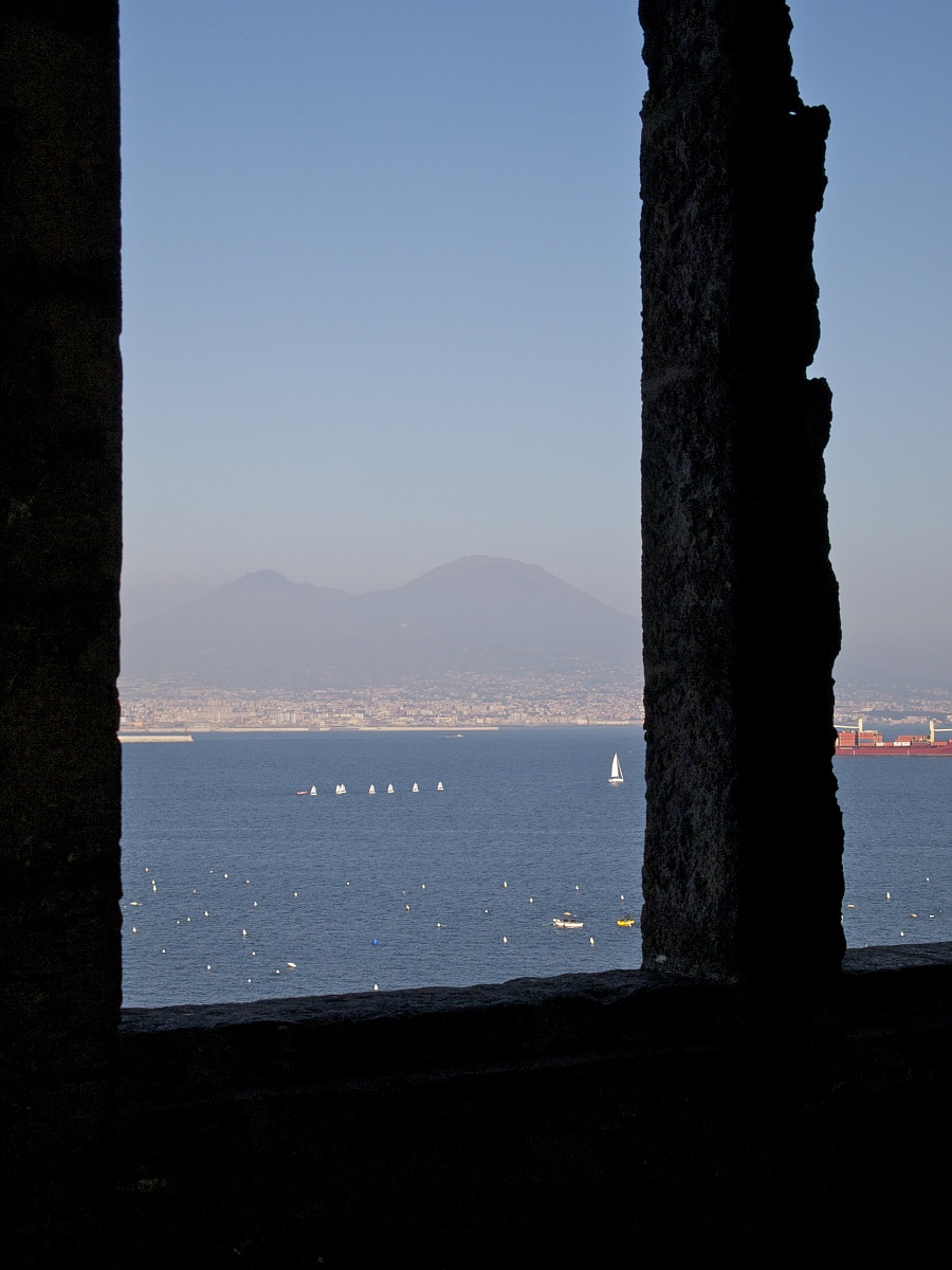 Glimpse Vesuvius