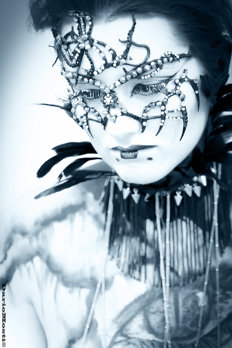 Serena-Winter Bodyart Festival.