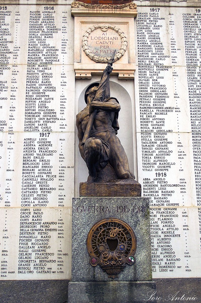 Monumento ai caduti Lodi