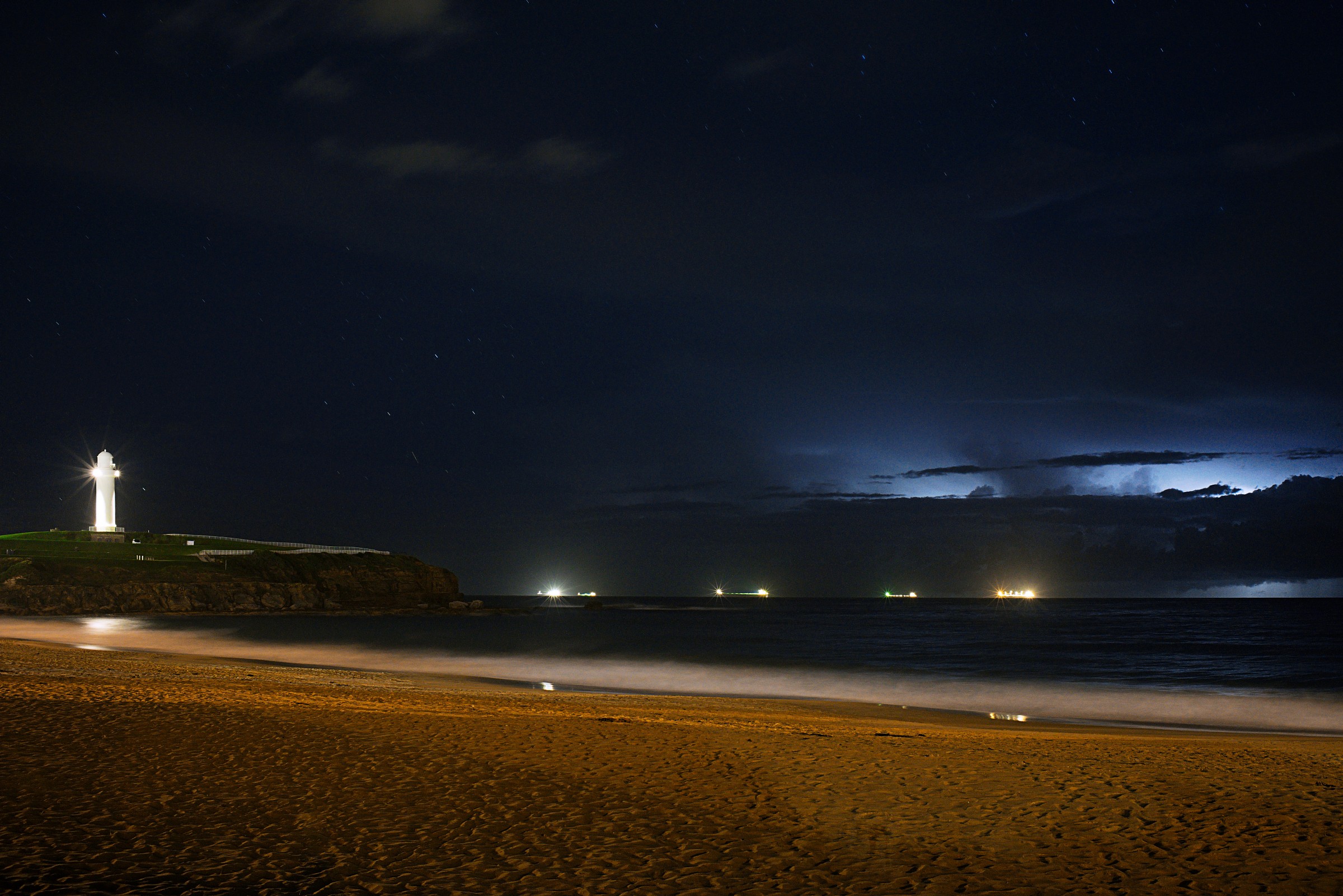 Lampi al largo di Woolongong