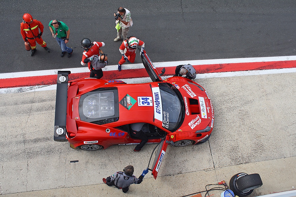 Ferrari 458 Italia ai box