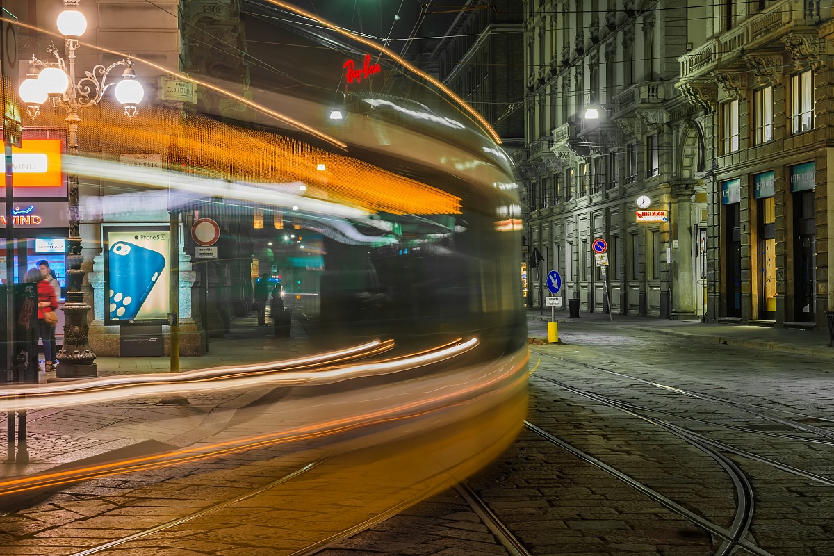 The 14 comes in Piazza Cordusio