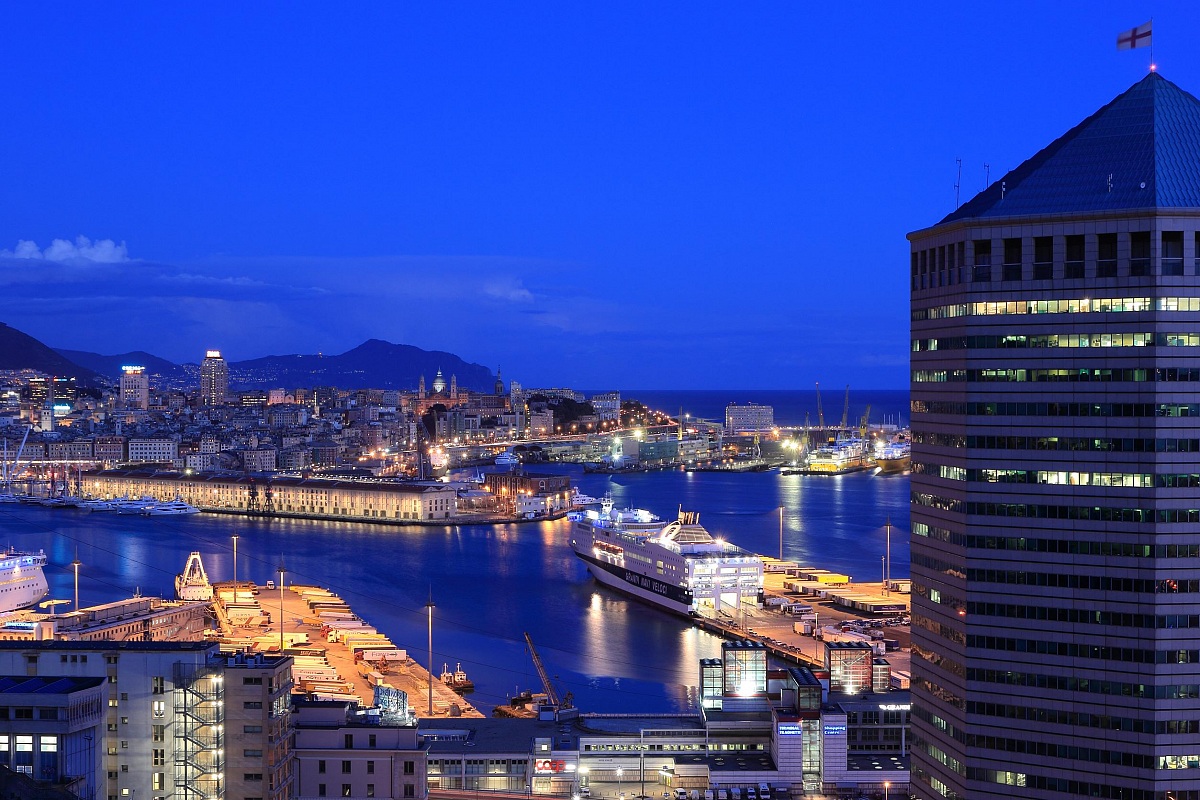 View of the port (Genoa)