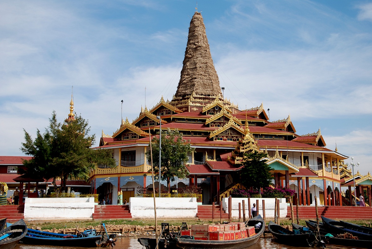 temple on Inle Lake