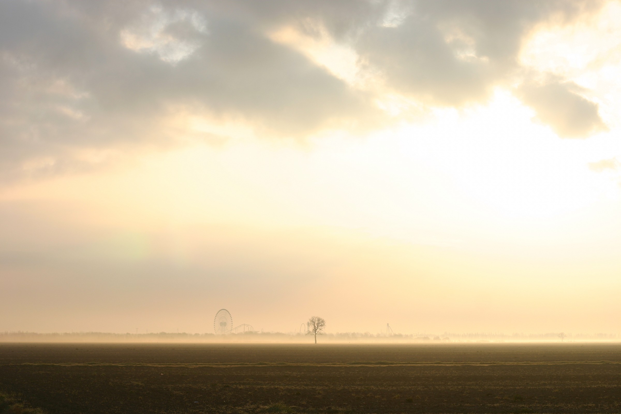 Solitudine a Mirabilandia.