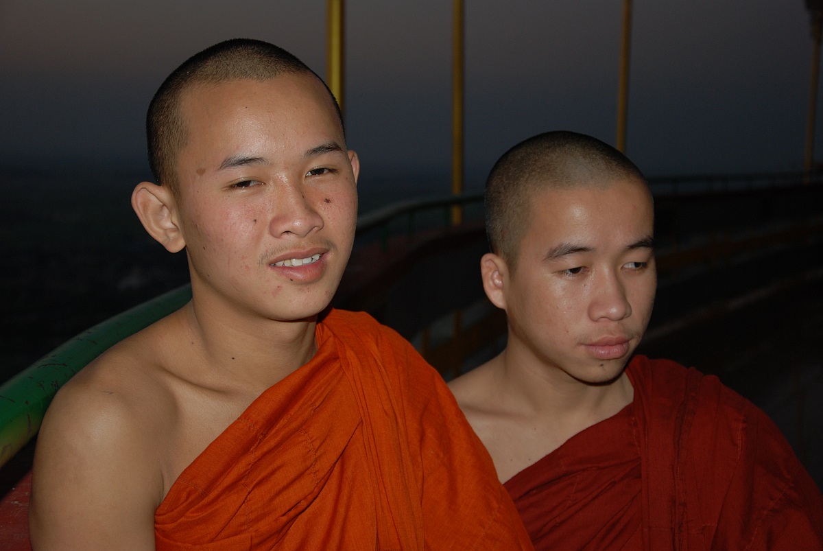 young Burmese monks
