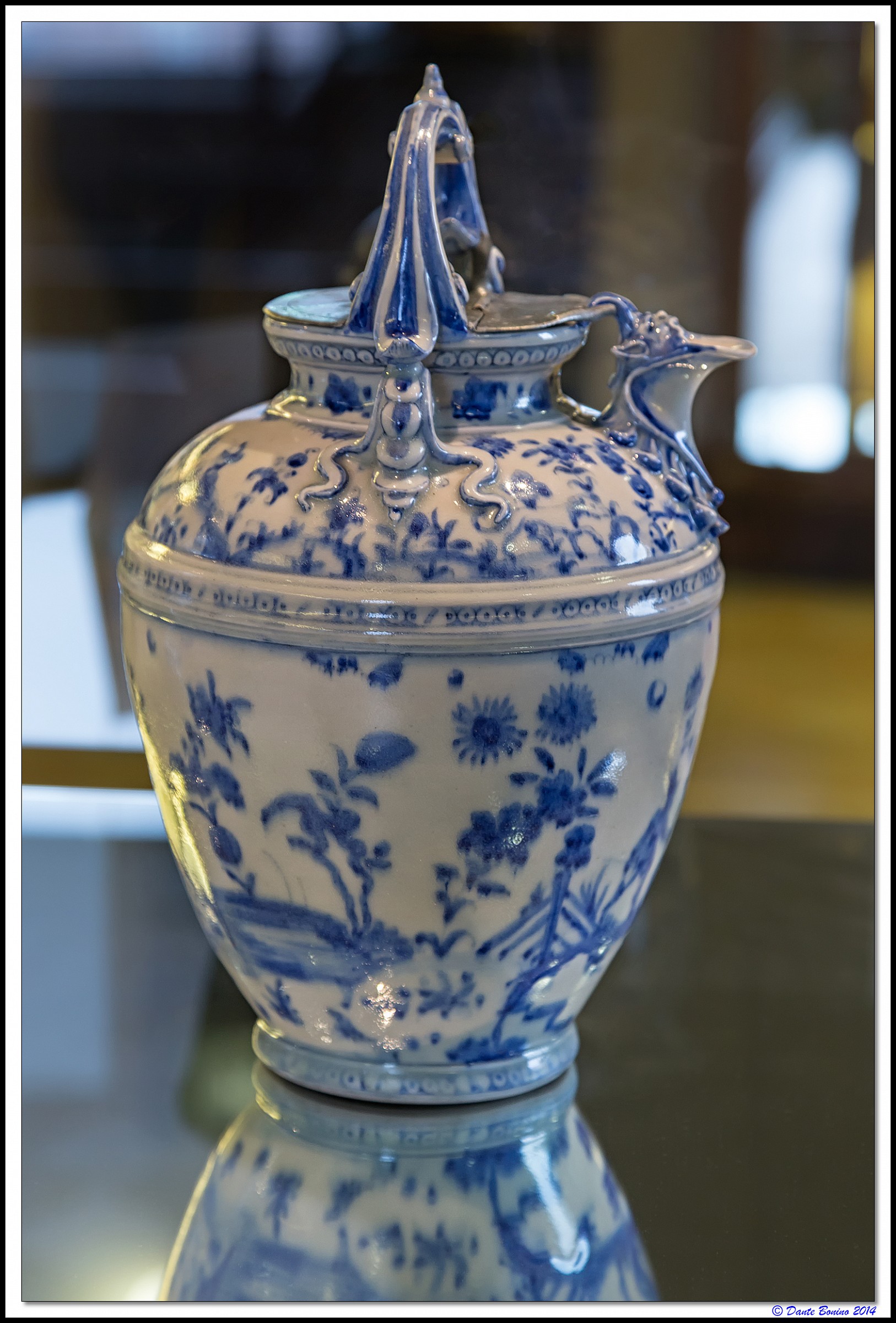 Medici porcelain