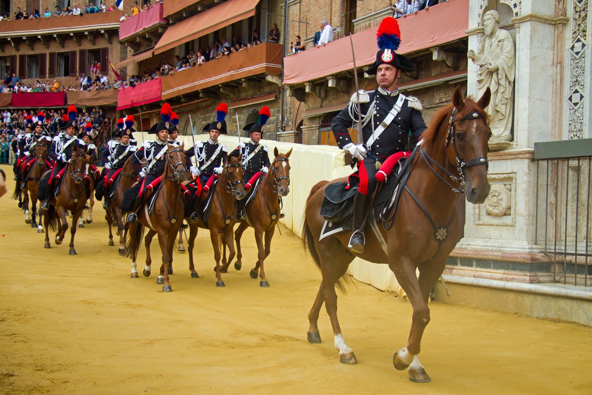 carabinieri a cavallo