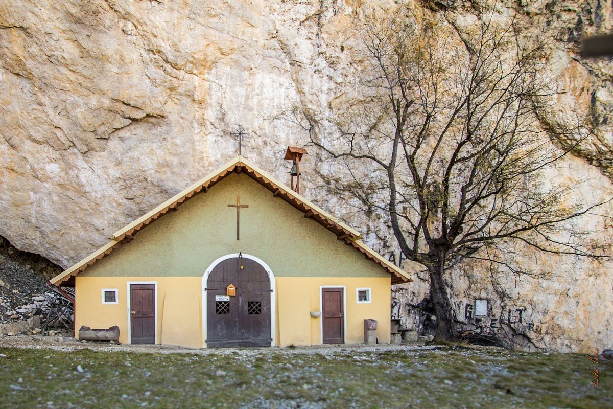 Chiesetta montana