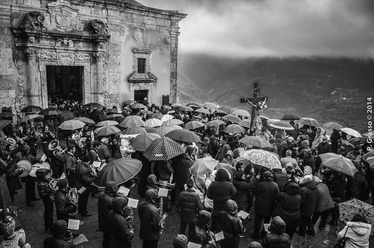 Crucifix Aracoeli and babbaluti