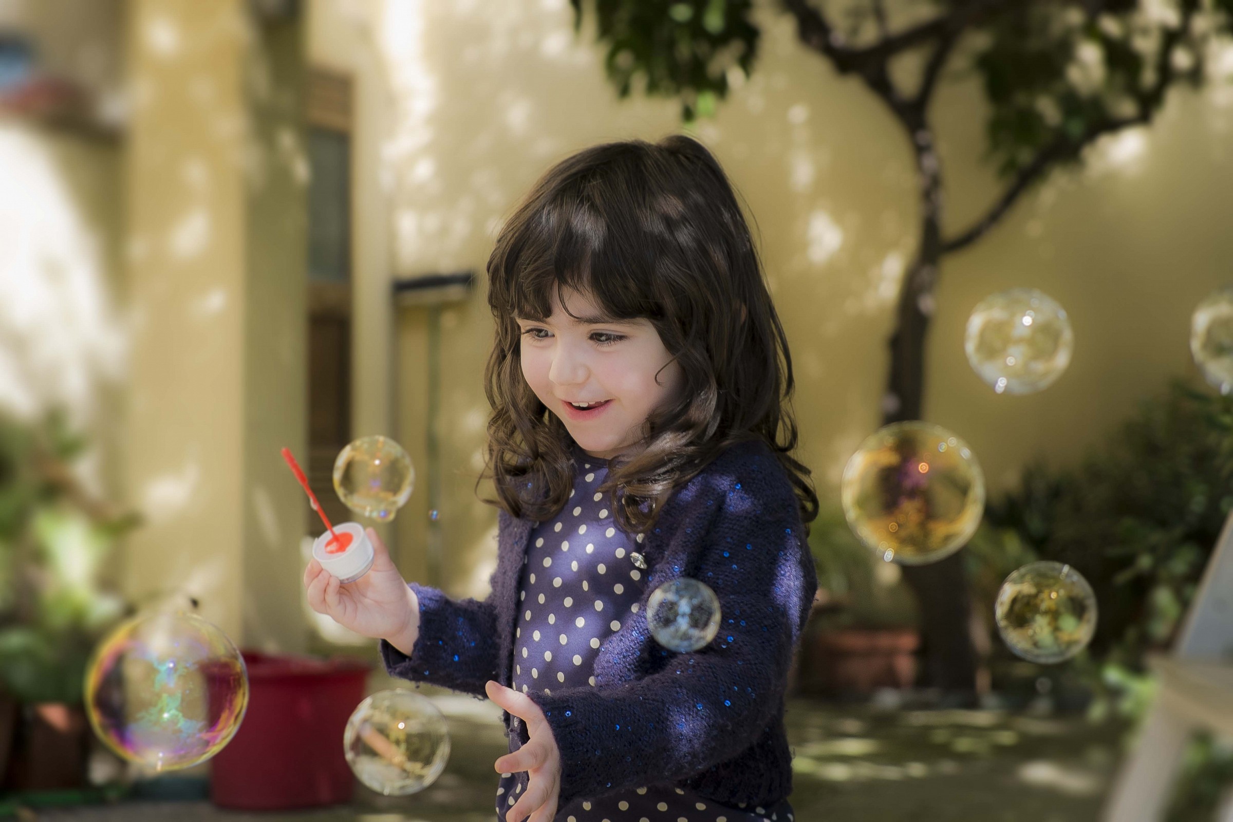 thousand blue bubbles