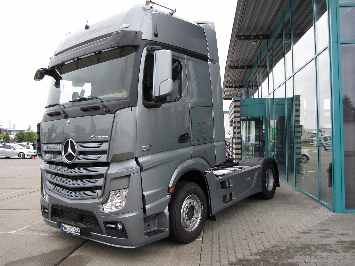 NEW actros