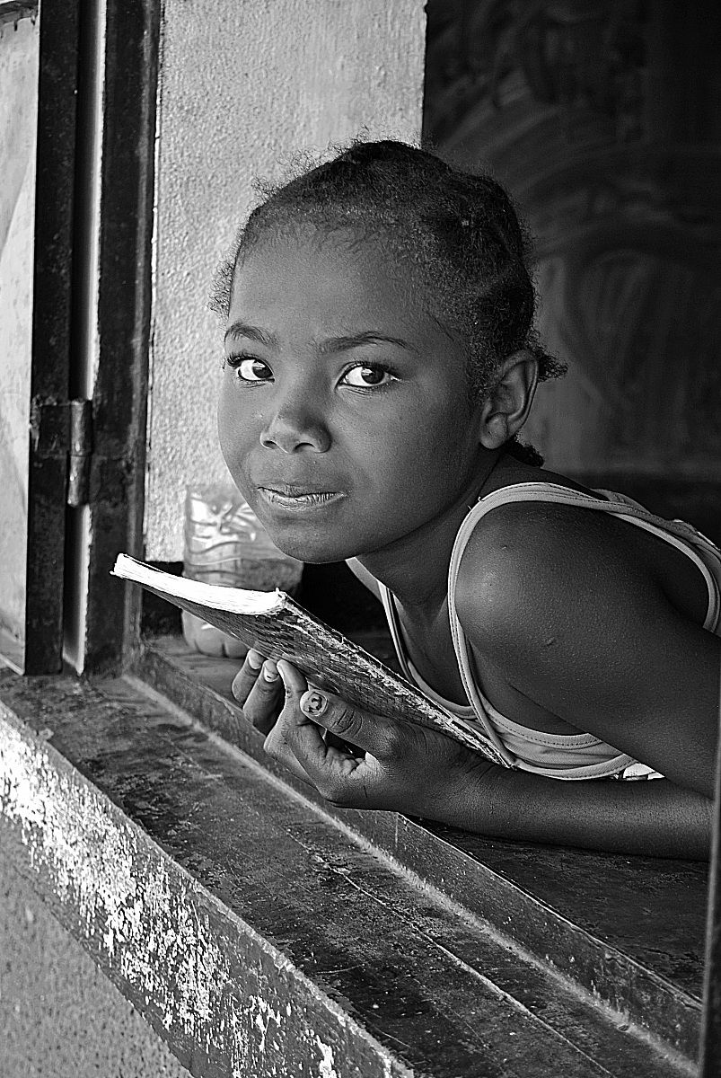 Madagascar bimba a scuola a Dzamandzar