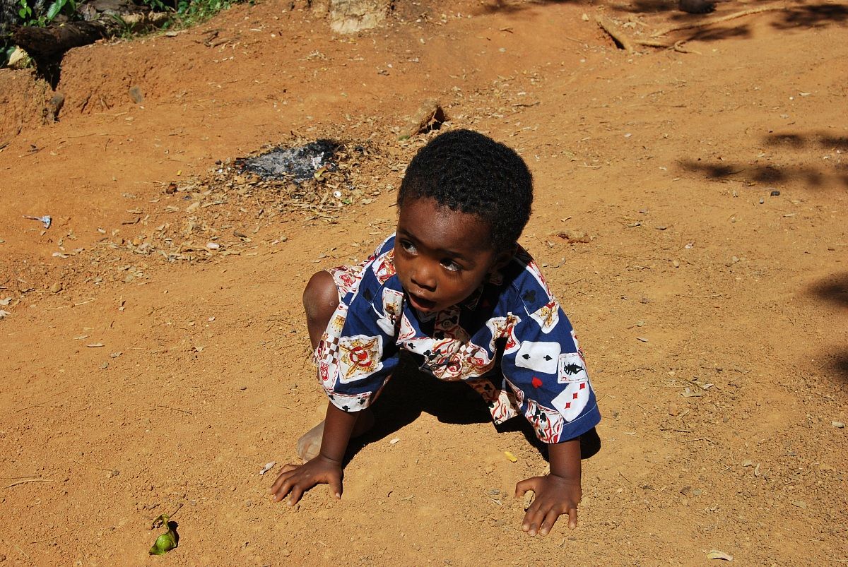 Madagascar ,villaggio Ampasiopohy