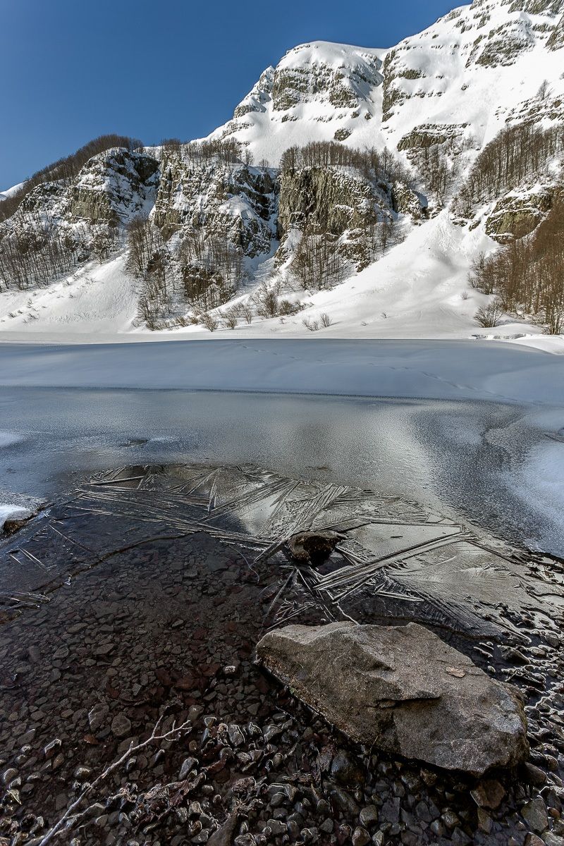 Sassi sotto , ghiaccio sopra