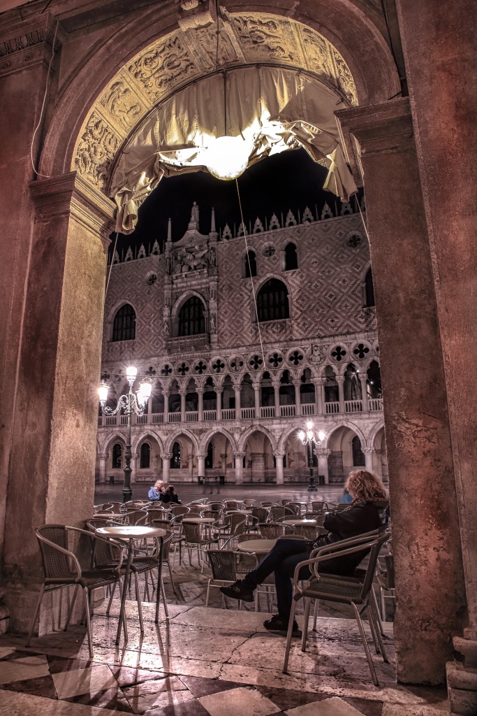 Waiting for the night ...