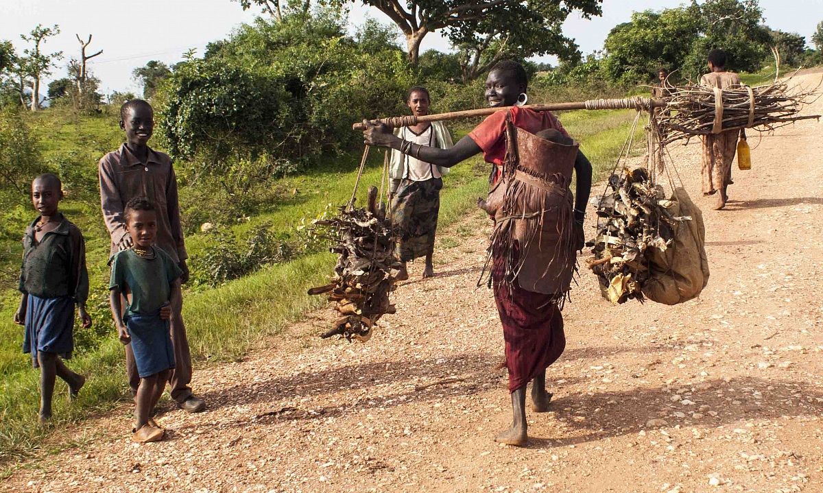 Woman Valeey Omo - Ethiopia