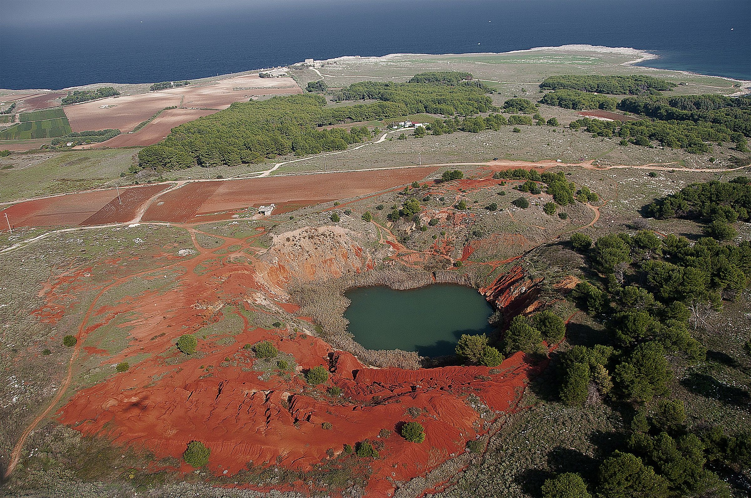 Cava di bauxite,Otranto             Paesaggio