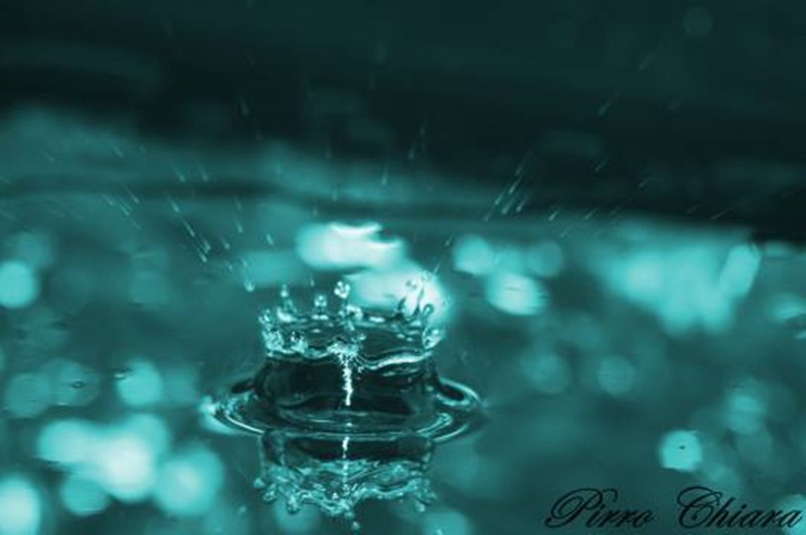 goccia d'acqua che cade( corona)