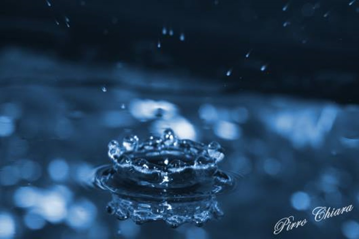 goccia d'acqua che cade(corona)