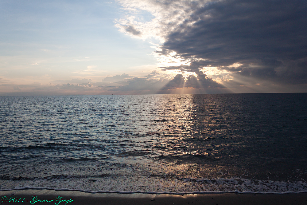 il mare di dicembre.. - Nocera Terinese (cz)- Calabria, Ital...