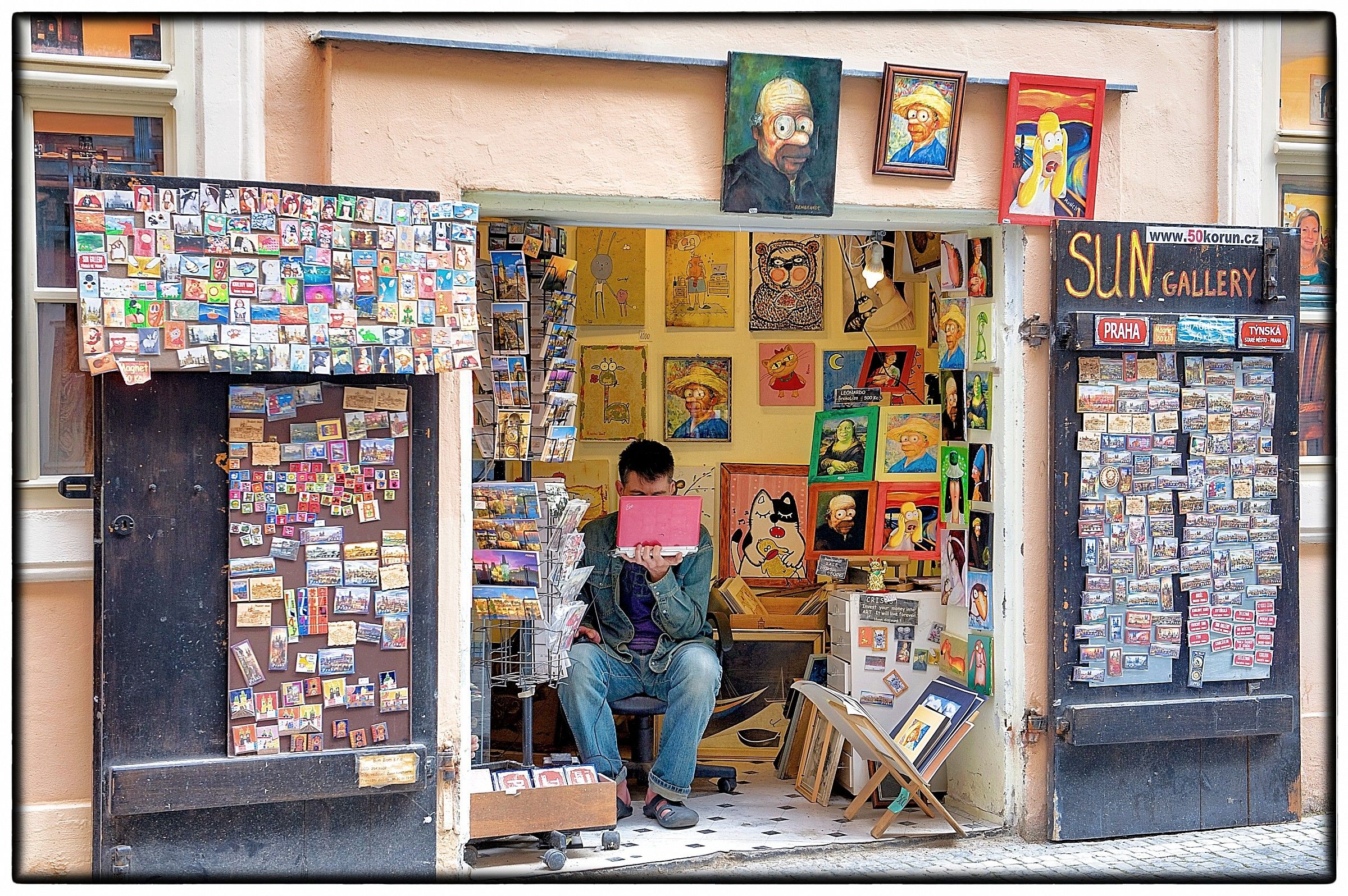 Cercasi Negozio Spazioso...