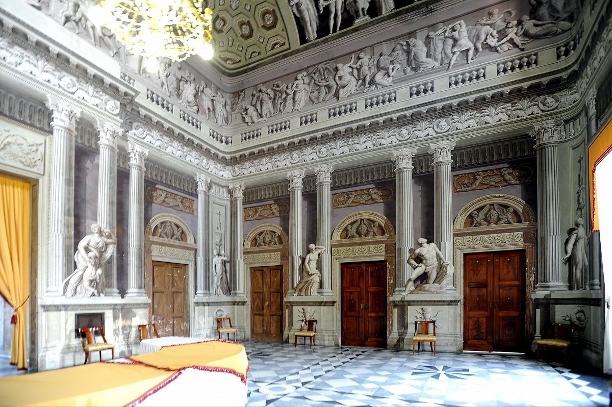 Hall of the castle Govone