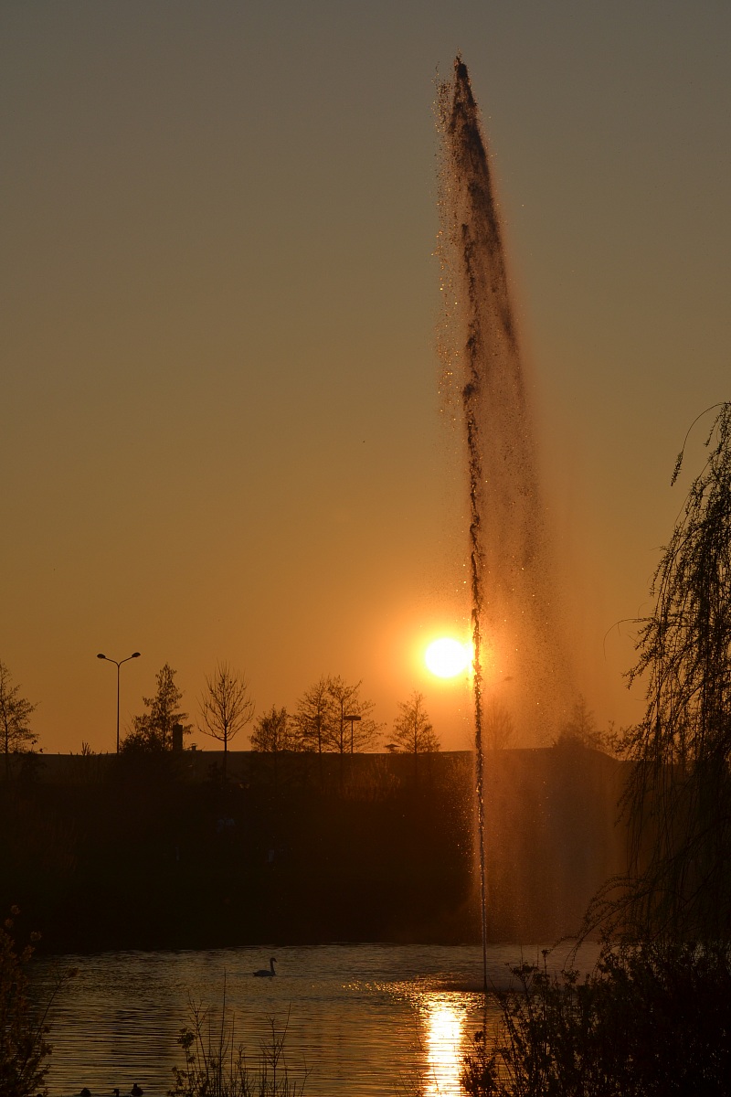 tramonto con fontana
