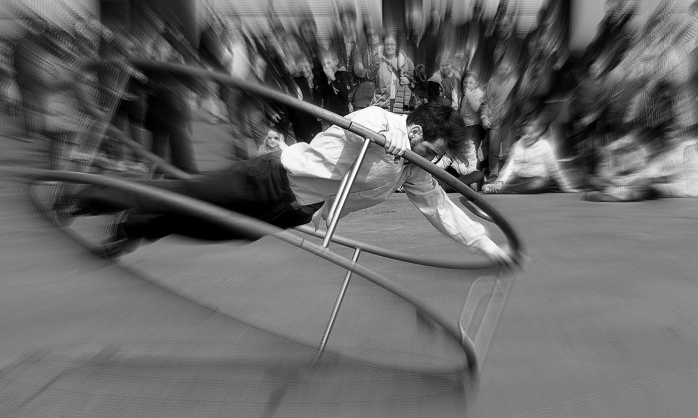 Centro di gravita permanente....  Roberto Sblattero