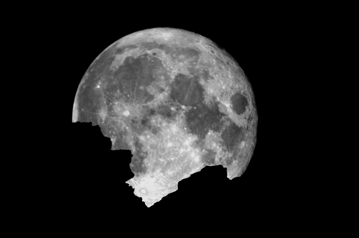 The Moon in the rock