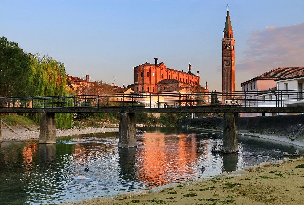 Duomo di Pieve di Soligo (S. Maria Assunta) al tramonto