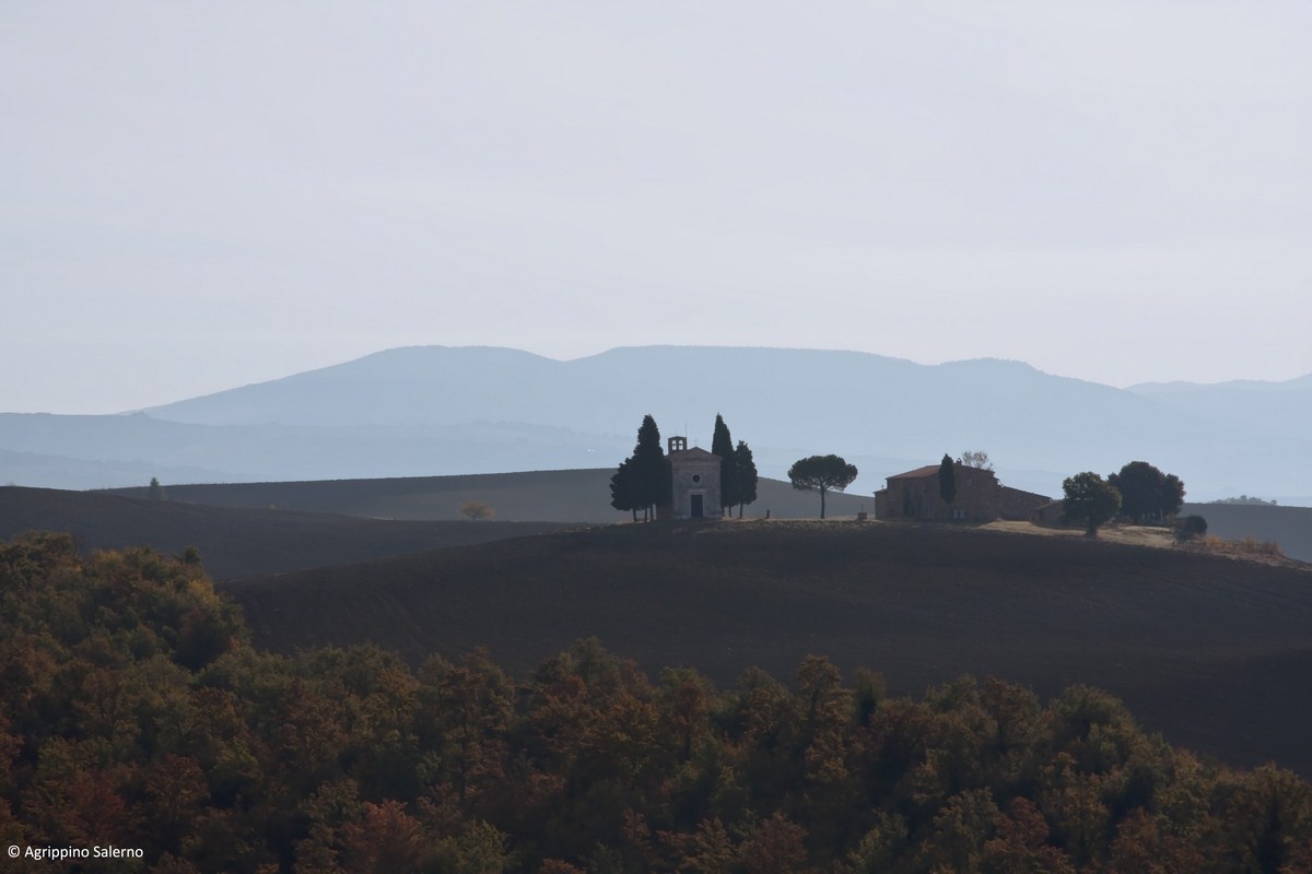 Cappella di Vitaleta, nebbia al mattino