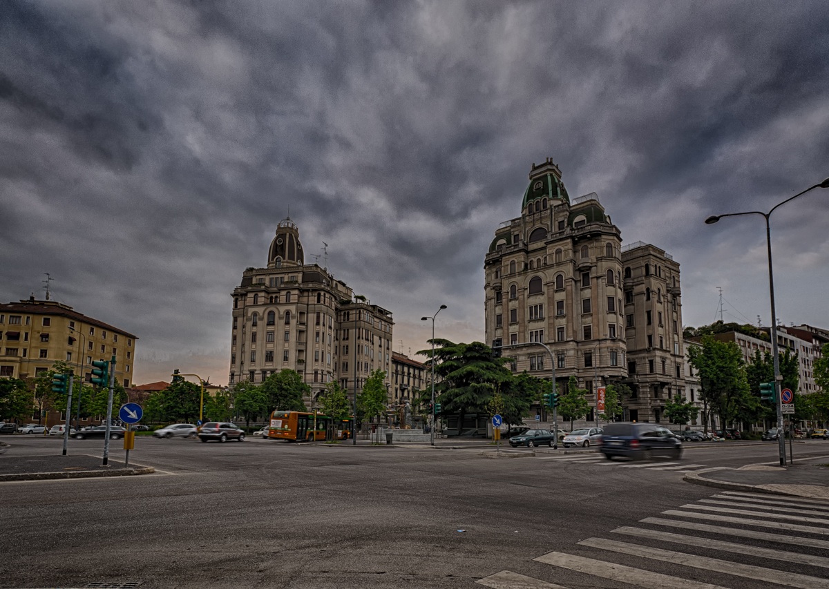 The "skyscrapers" of P.za Piedmont - Milan