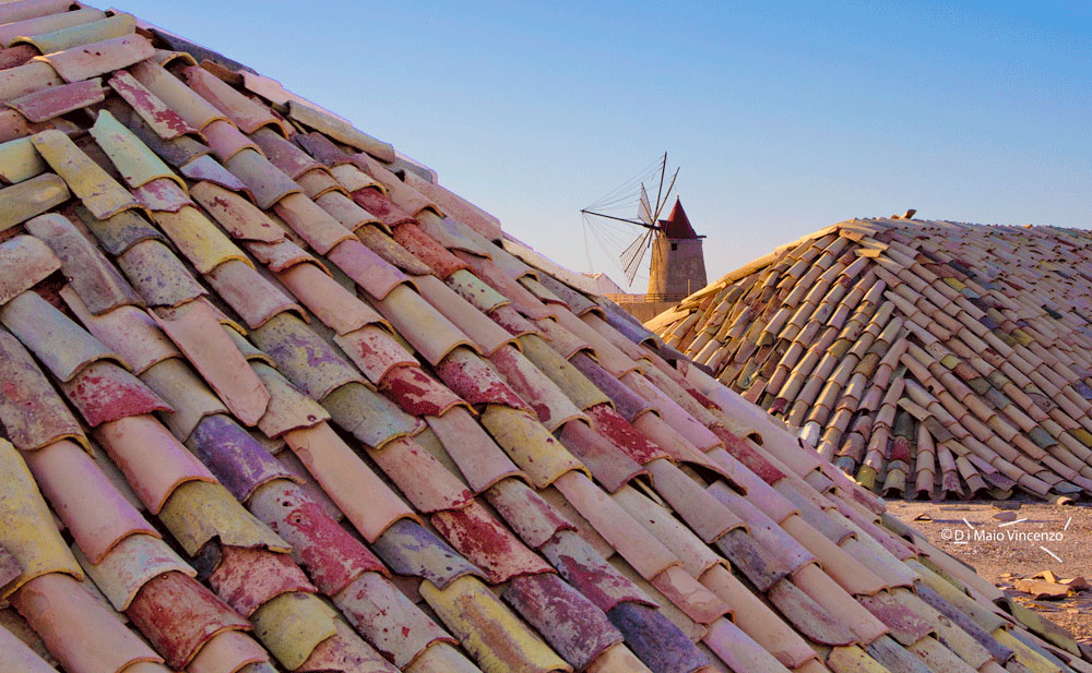 Cumuli di sale copertura invernale con coppi o tegole