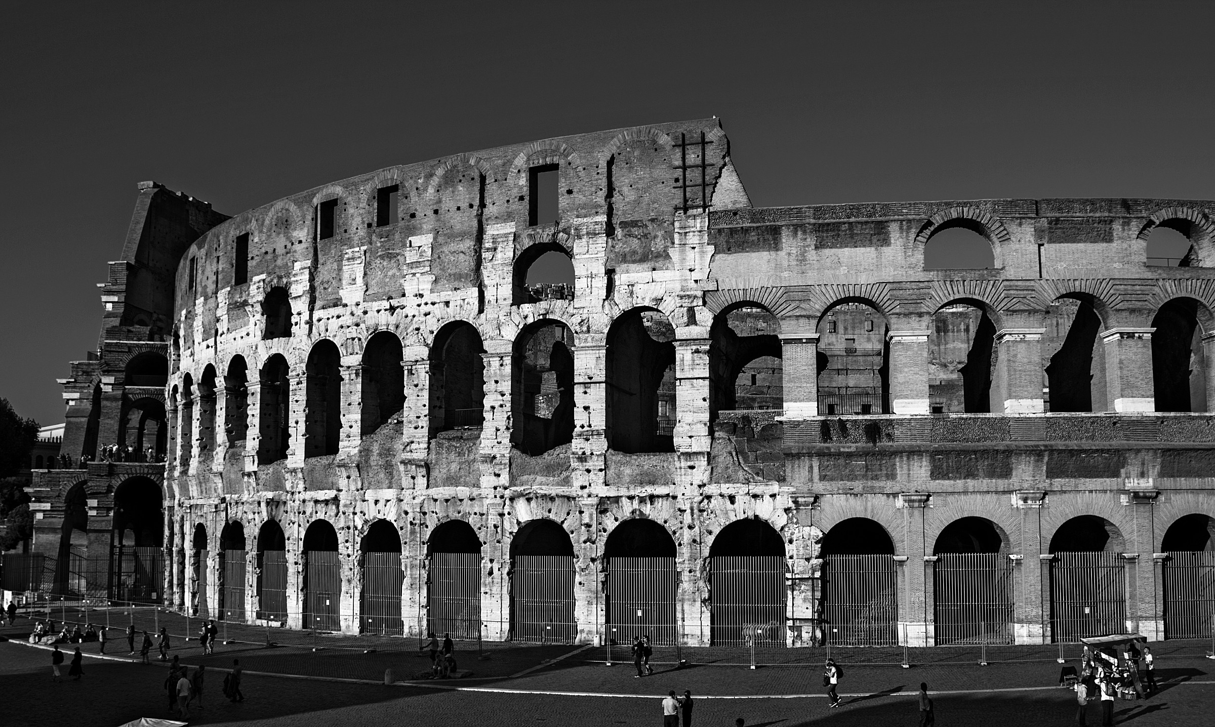 Colosseum in black and white