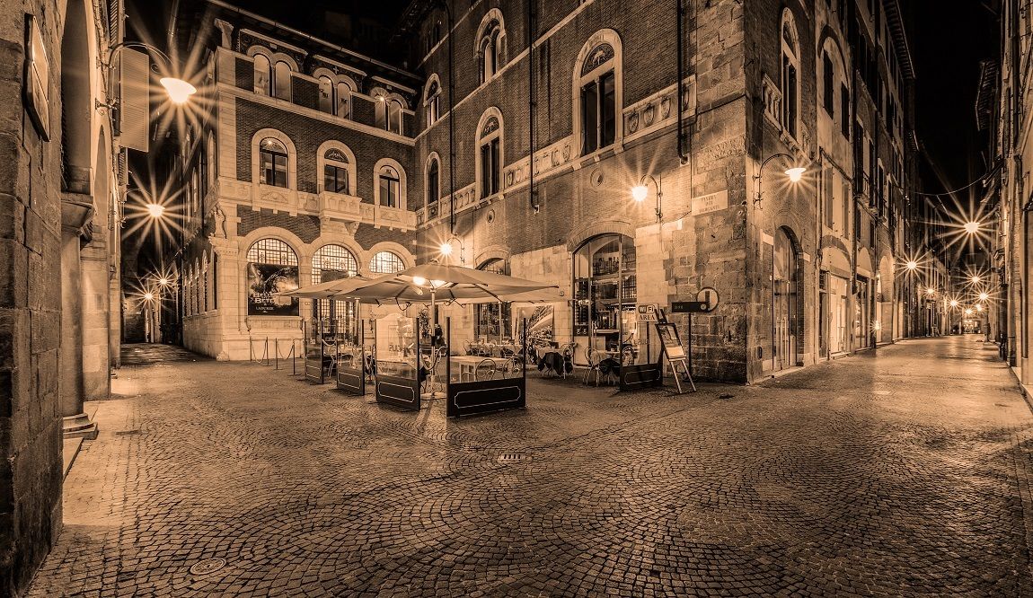 Piazza Dei Mercanti - Lucca