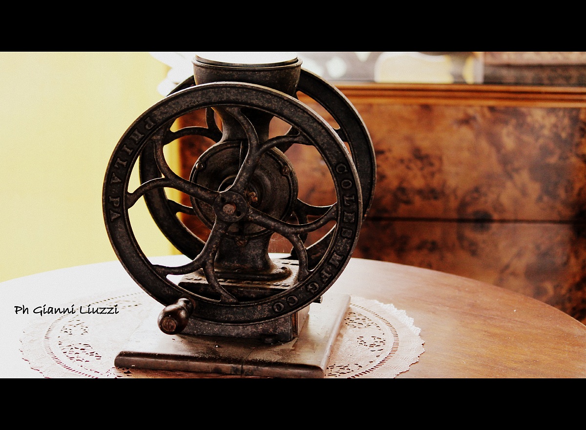 antico macina caffè