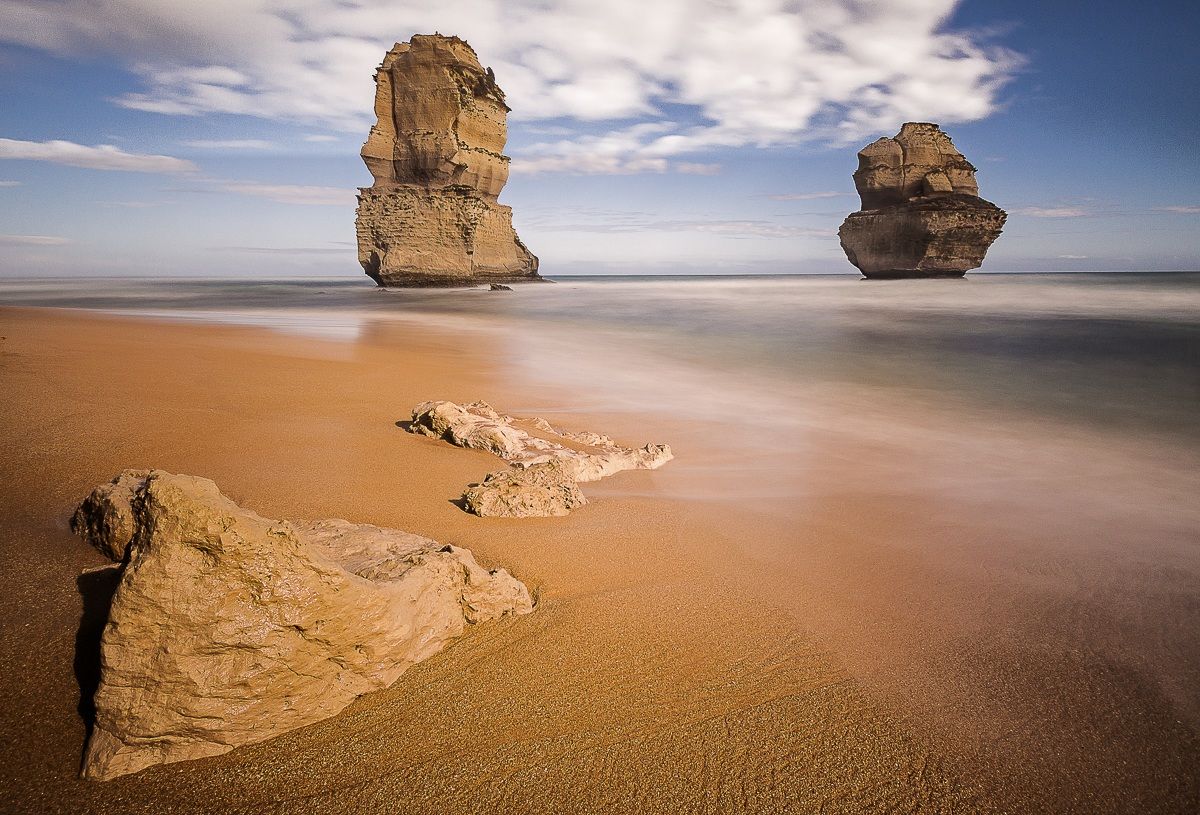 2 apostles