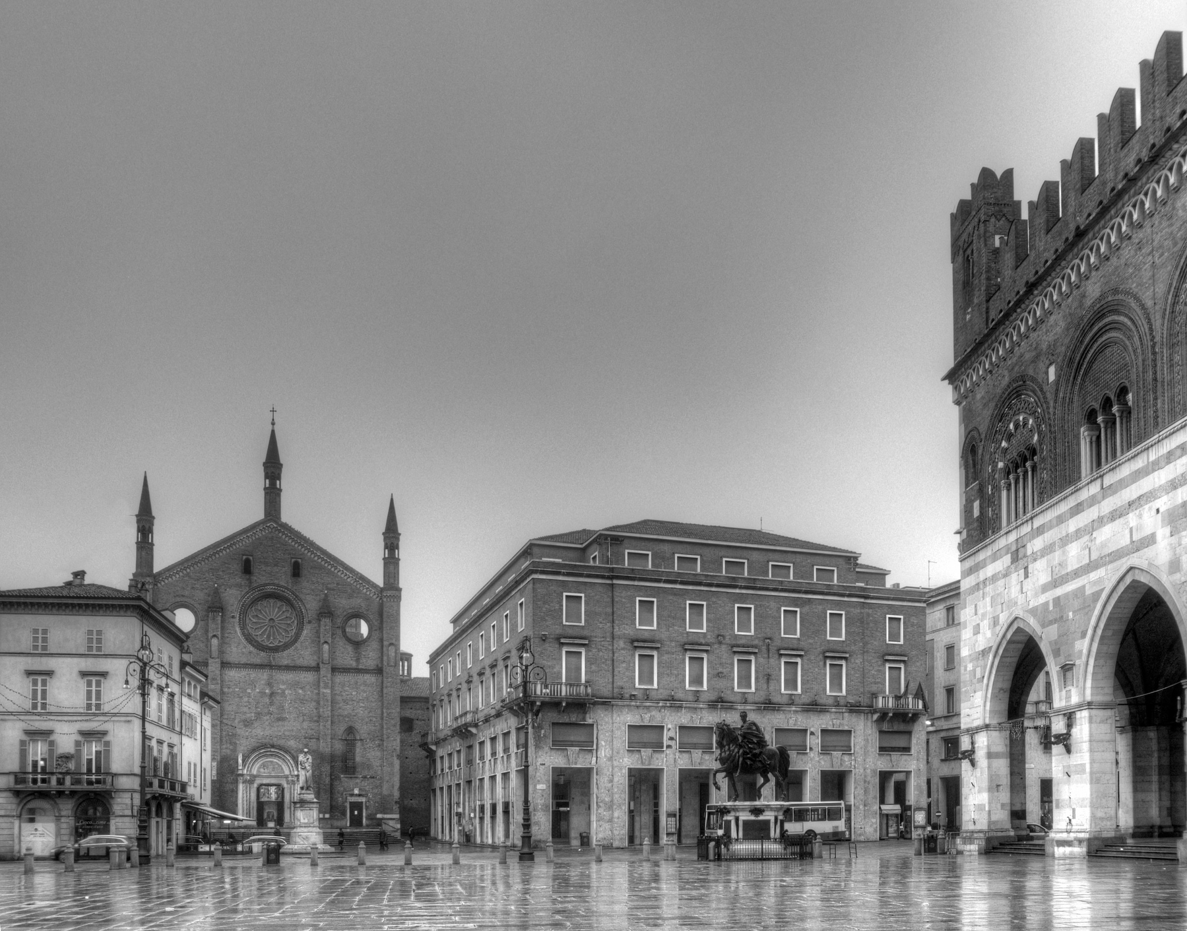 Piacenza - Piazza Cavalli # 1