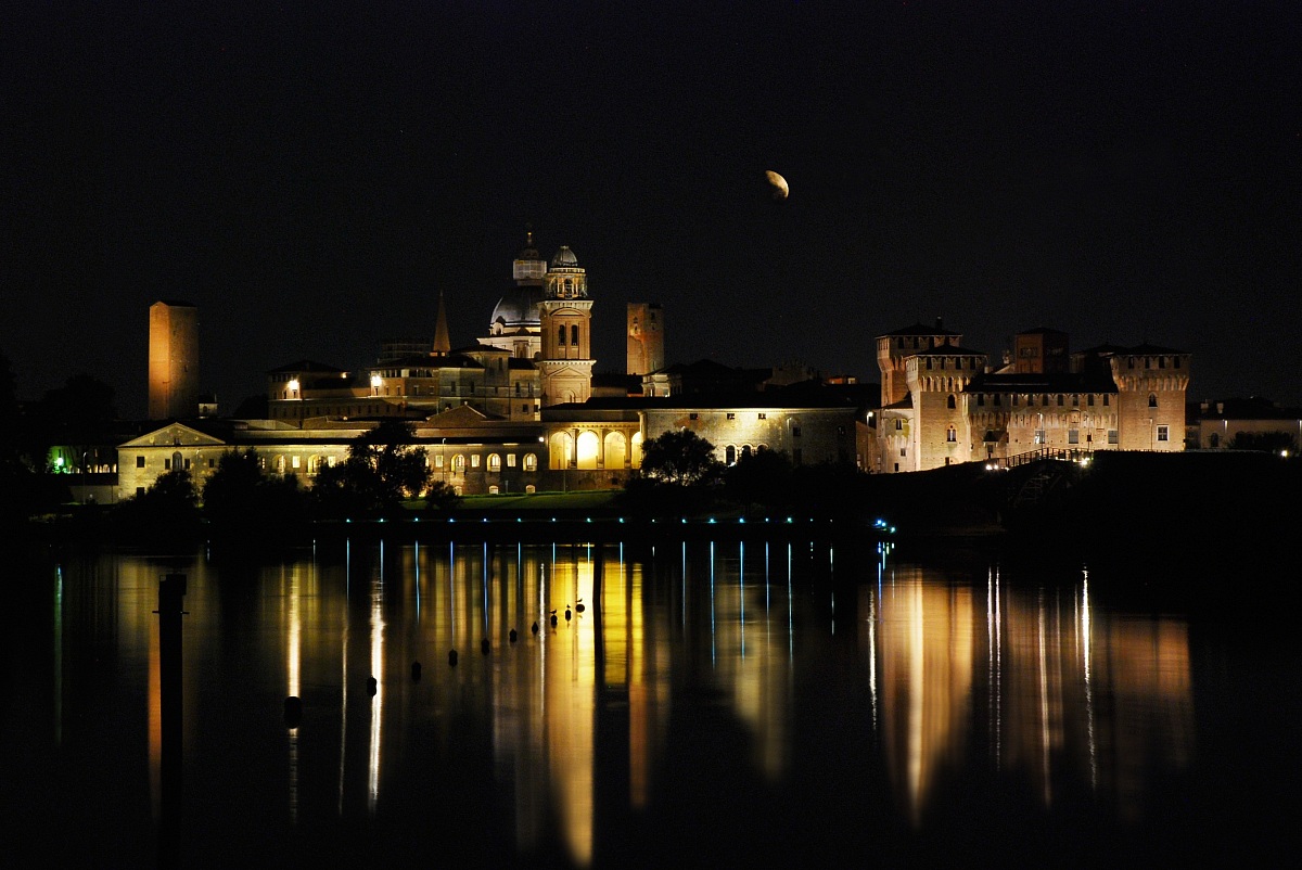 Mantova di notte